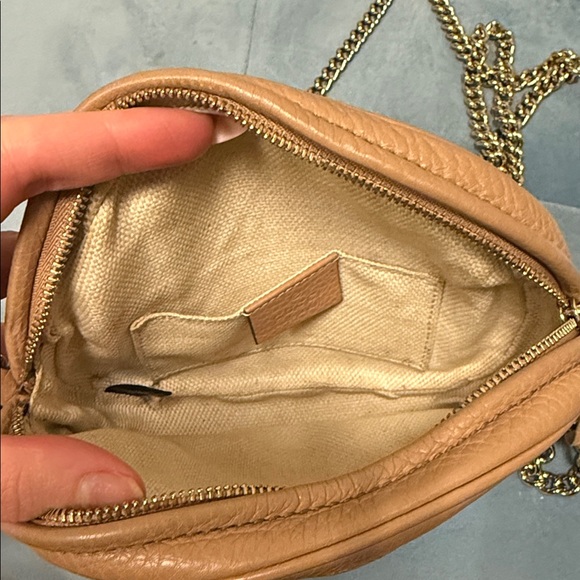 Gucci Brown Leather Crossbody with Tassel - Picture 3 of 9